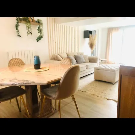 Апартаменты Maison Proche De Paris Et Orly