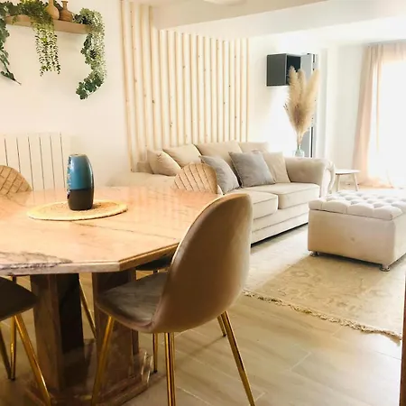 Апартаменты Maison Proche De Paris Et Orly